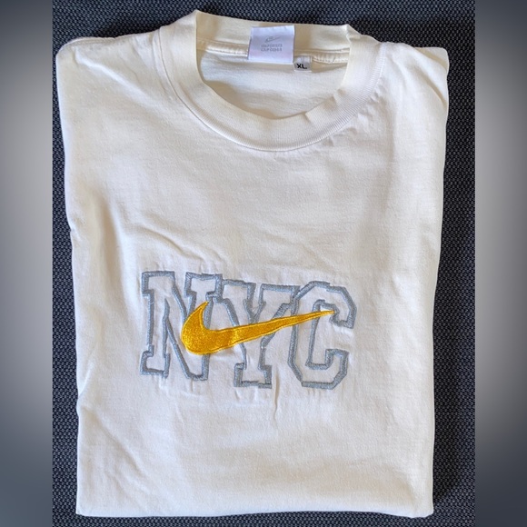 RETRO NIKE XL TEE SHIRT - Picture 1 of 6